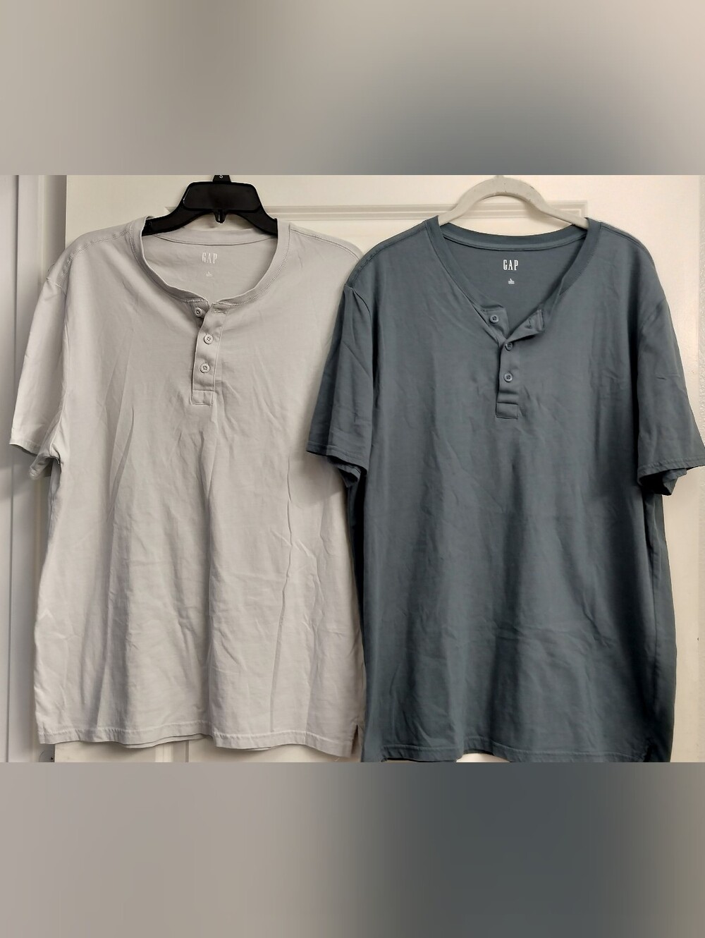 Lot of 2 Gap Men's Short Sleeve Henley Tee Shirts